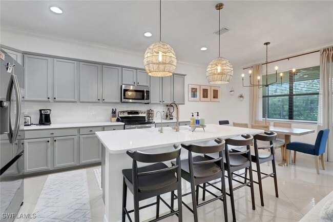 11295 Red Bluff Ln