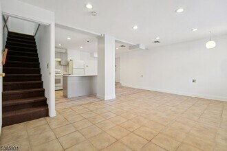 109 S Orange Ave in South Orange, NJ - Building Photo - Building Photo