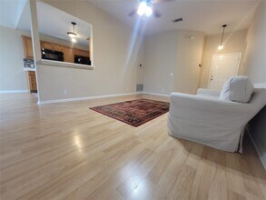 229 Dana Dr in Hutto, TX - Building Photo - Building Photo