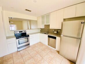 6729 NW 29th Way in Fort Lauderdale, FL - Building Photo - Building Photo