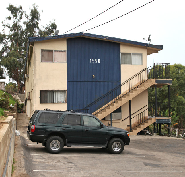 1550 Avalon St in Los Angeles, CA - Foto de edificio - Building Photo