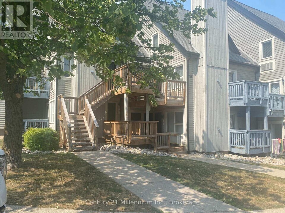 796468 Grey 19 Rd in Blue Mountains, ON - Building Photo