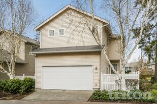 2213 Anderson Ave in Dupont, WA - Building Photo