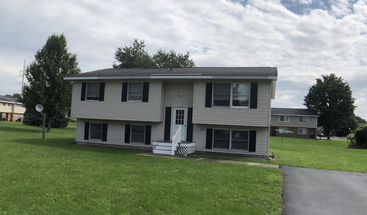 3728 Allen Dr-Unit -1 in Cortland, NY - Building Photo
