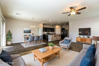 4611 W Foldwing Dr in San Tan Valley, AZ - Building Photo - Building Photo