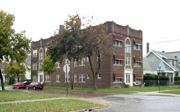 3567 Bosworth Rd in Cleveland, OH - Foto de edificio