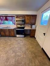 1510 Garfield St in North Bend, OR - Building Photo - Building Photo