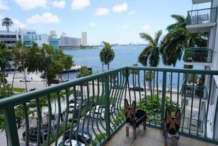 1408 Brickell Bay Dr in Miami, FL - Building Photo