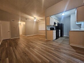 6715 Sandshof Dr in Austin, TX - Building Photo - Building Photo