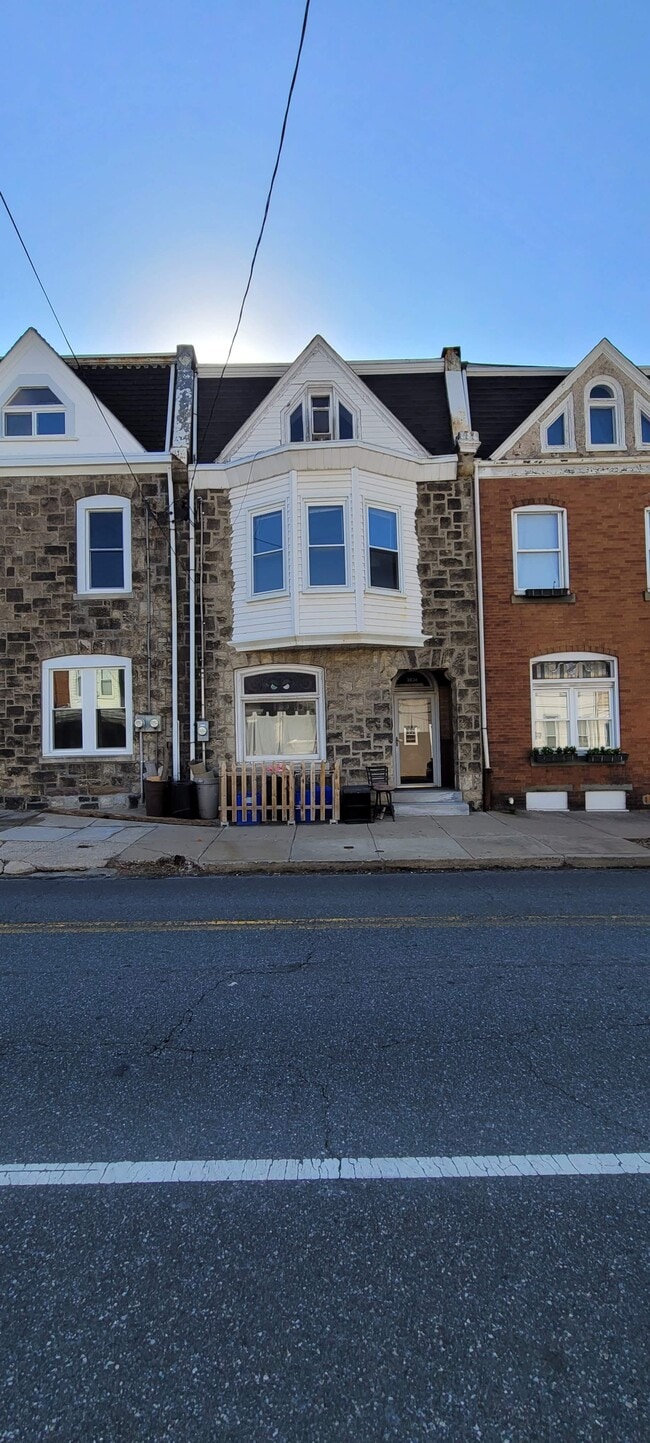 property at 3834 Manayunk Ave