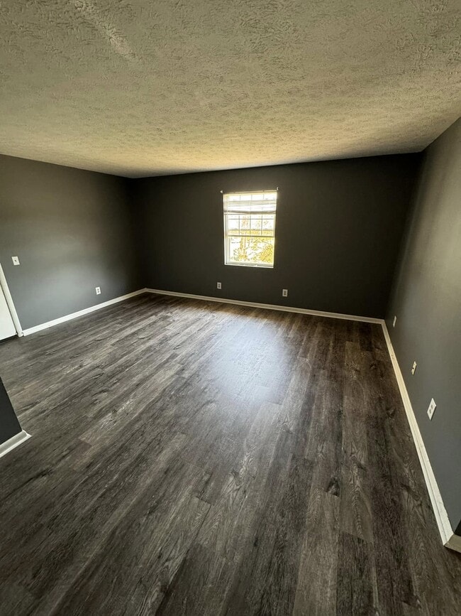200 Sam Beasley Rd in Hartsville, TN - Building Photo - Building Photo