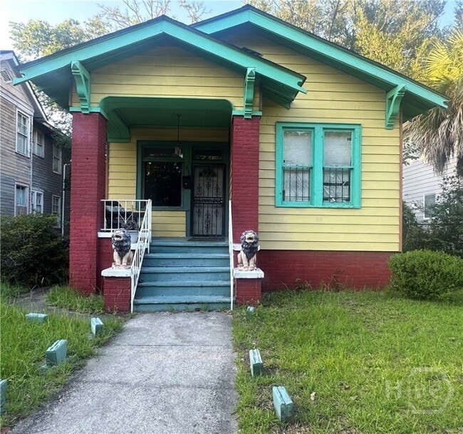 property at 610 W 38th St