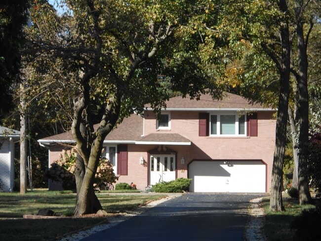 8823 N Picture Ridge Rd, Unit B