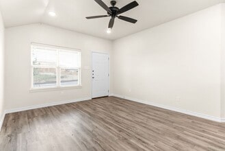 305 Lost Trl in Copperas Cove, TX - Building Photo - Building Photo