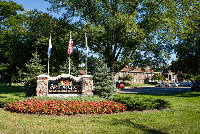 Arbor Glen Apartments in Michigan City, IN - Building Photo