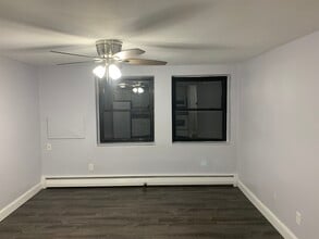 1016 W Baltimore Pike, Unit E22 in Media, PA - Building Photo - Building Photo