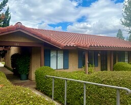 Los Robles Vista in Redlands, CA - Building Photo