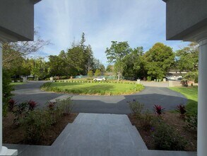 2 Callado Way in Atherton, CA - Building Photo - Building Photo