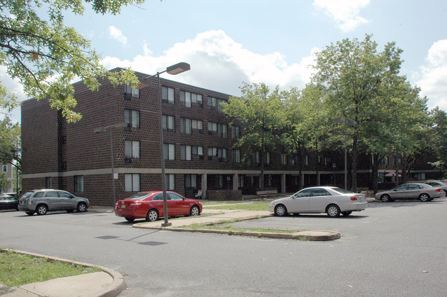 Union Gardens Apartments in Montclair, NJ - Building Photo - Building Photo