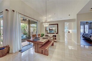 8171 Hampton Wood Dr in Boca Raton, FL - Building Photo