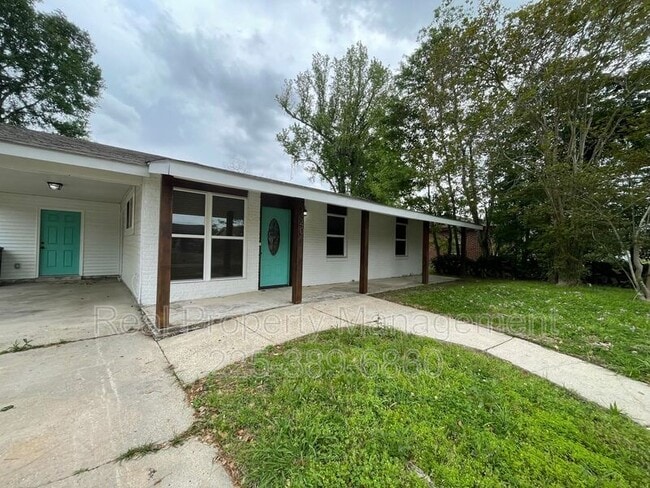 1340 Bellonia Dr in Baton Rouge, LA - Building Photo - Building Photo
