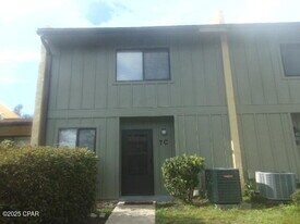 1025 W 19th St in Panama City, FL - Building Photo