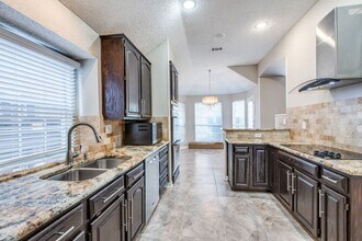 2910 Stonepointe in McKinney, TX - Building Photo - Building Photo