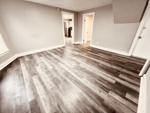 6 Grove St in Auburn, ME - Building Photo - Building Photo