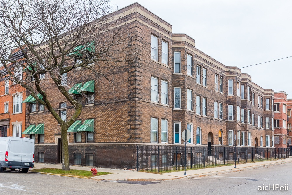 4957 S Calumet Ave in Chicago, IL - Building Photo