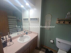 1405 SE Michael Dr in Ankeny, IA - Building Photo - Building Photo