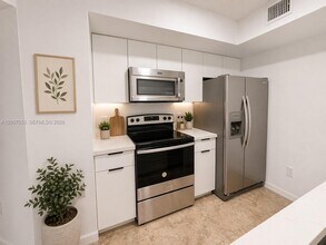 450 S Park Rd in Hollywood, FL - Building Photo - Building Photo