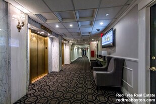 62 Boylston St in Boston, MA - Building Photo