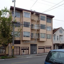 3015 Clement St in San Francisco, CA - Building Photo - Building Photo