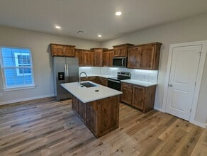 137 S Bluff Ave in Tahlequah, OK - Building Photo - Building Photo