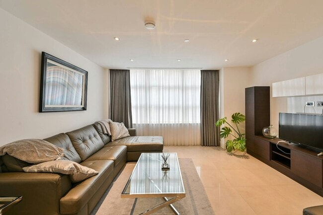 property at 2155 Chester Dr
