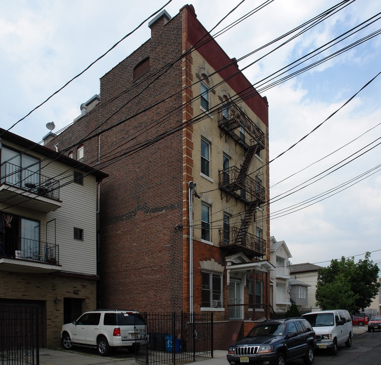 94 Tichenor St in Newark, NJ - Building Photo
