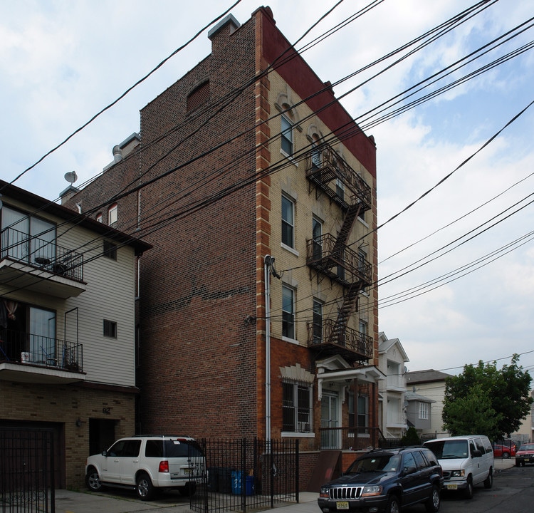 94 Tichenor St in Newark, NJ - Foto de edificio