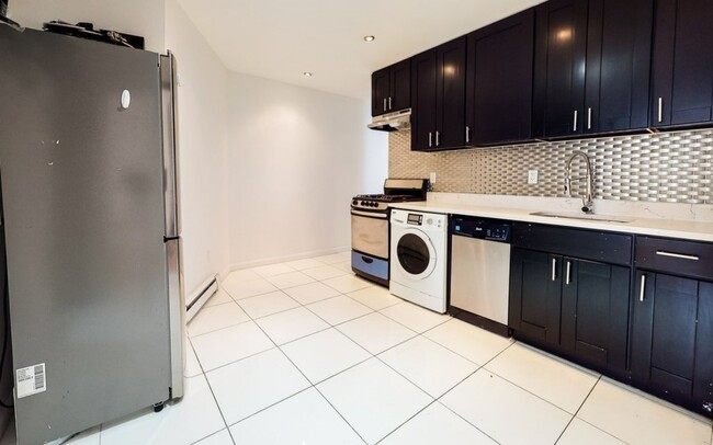 Amsterdam Avenue in New York, NY - Building Photo - Building Photo