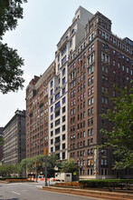 1110 Park Ave in New York, NY - Building Photo - Building Photo