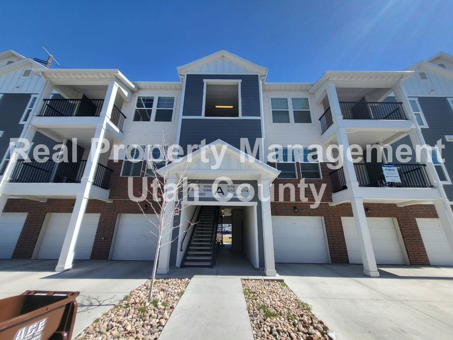 592 N 360 W in Vineyard, UT - Foto de edificio