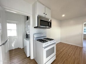 123 S D St in Oxnard, CA - Building Photo - Building Photo