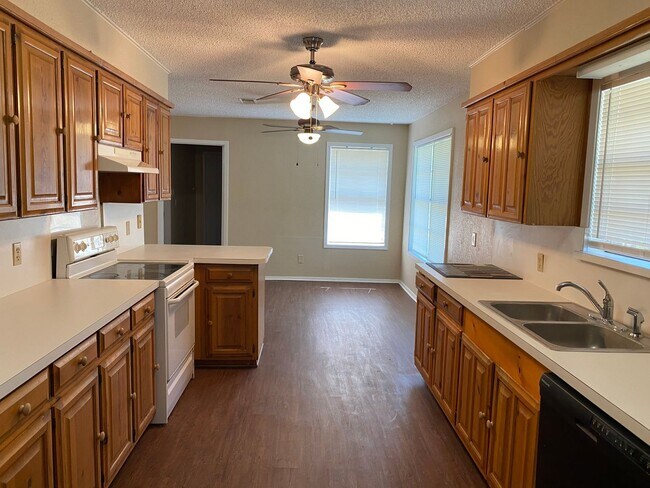 210 Harmony Rd in Weatherford, TX - Building Photo - Building Photo