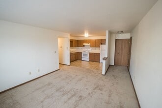 Southview Park Apartments in Neenah, WI - Foto de edificio - Building Photo