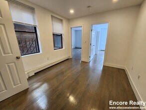 40 Joy St, Unit 8 in Boston, MA - Building Photo - Building Photo