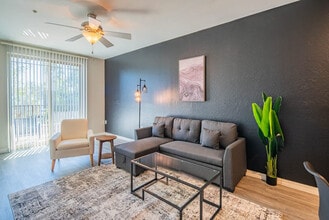 1275 E University Dr in Tempe, AZ - Foto de edificio - Building Photo