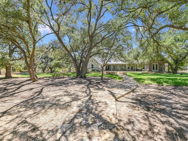 7270 Creek Rd in Dripping Springs, TX - Building Photo - Building Photo