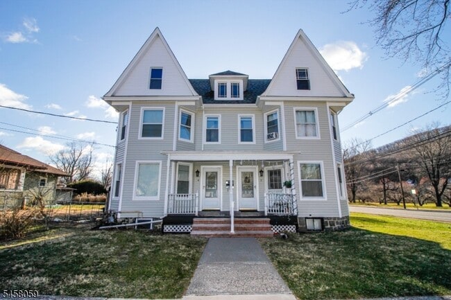 2 Baker Ave