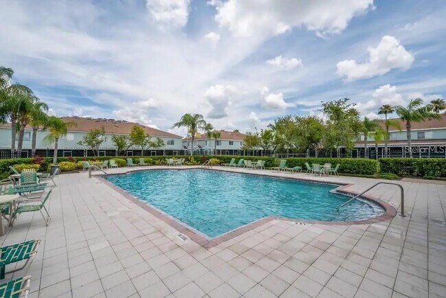 2261 Fluorshire Dr in Brandon, FL - Building Photo - Building Photo