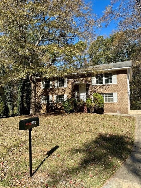6624 Stark Ct in Riverdale, GA - Building Photo