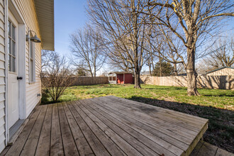 908 S Maple St in Siloam Springs, AR - Foto de edificio - Building Photo